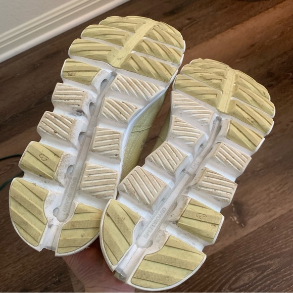 On cloud running Womens hi sneakers yellow 8 - Picture 2 of 7